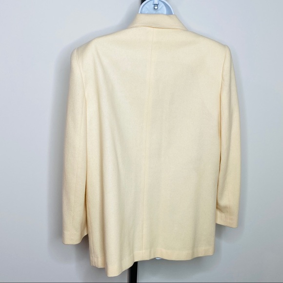 Great Vintage Cream 100% Wool Blazer & Skirt Suit - Picture 5 of 15